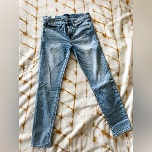 Gap True Skinny Mid Rise